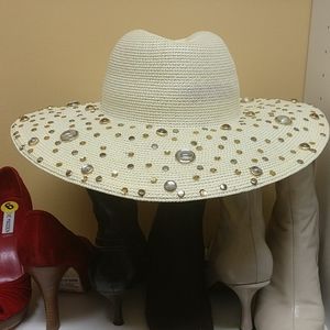 Whitthall n Shon Hat